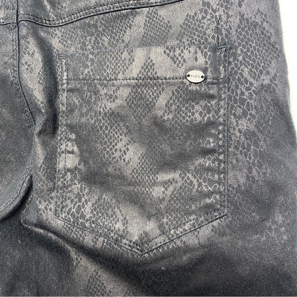 BEVY FLOG Black Cropped Pants - Picture 6 of 9